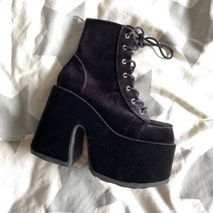 BNIB Demonia “Camel” Black Velvet Platform Boots